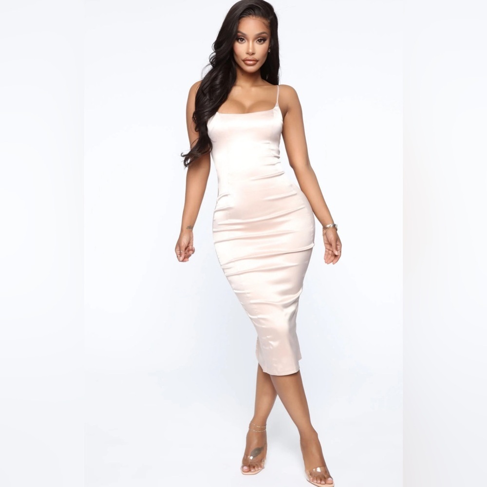 FASHION NOVA - Satin Midi Dress